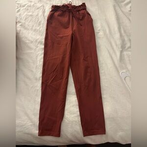 Lululemon on the fly pant